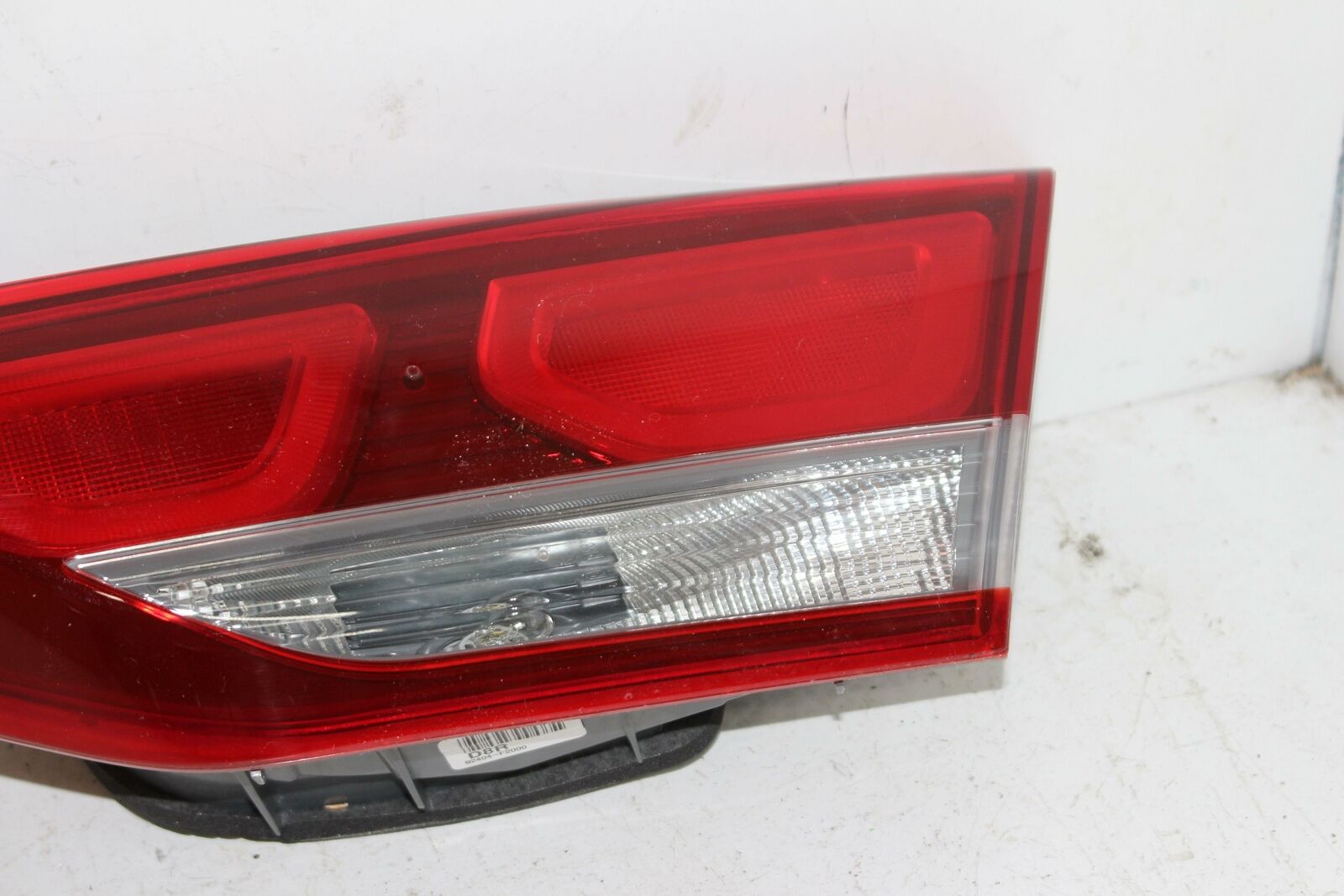 Tail Light Assembly HYUNDAI ELANTRA Right 17 18