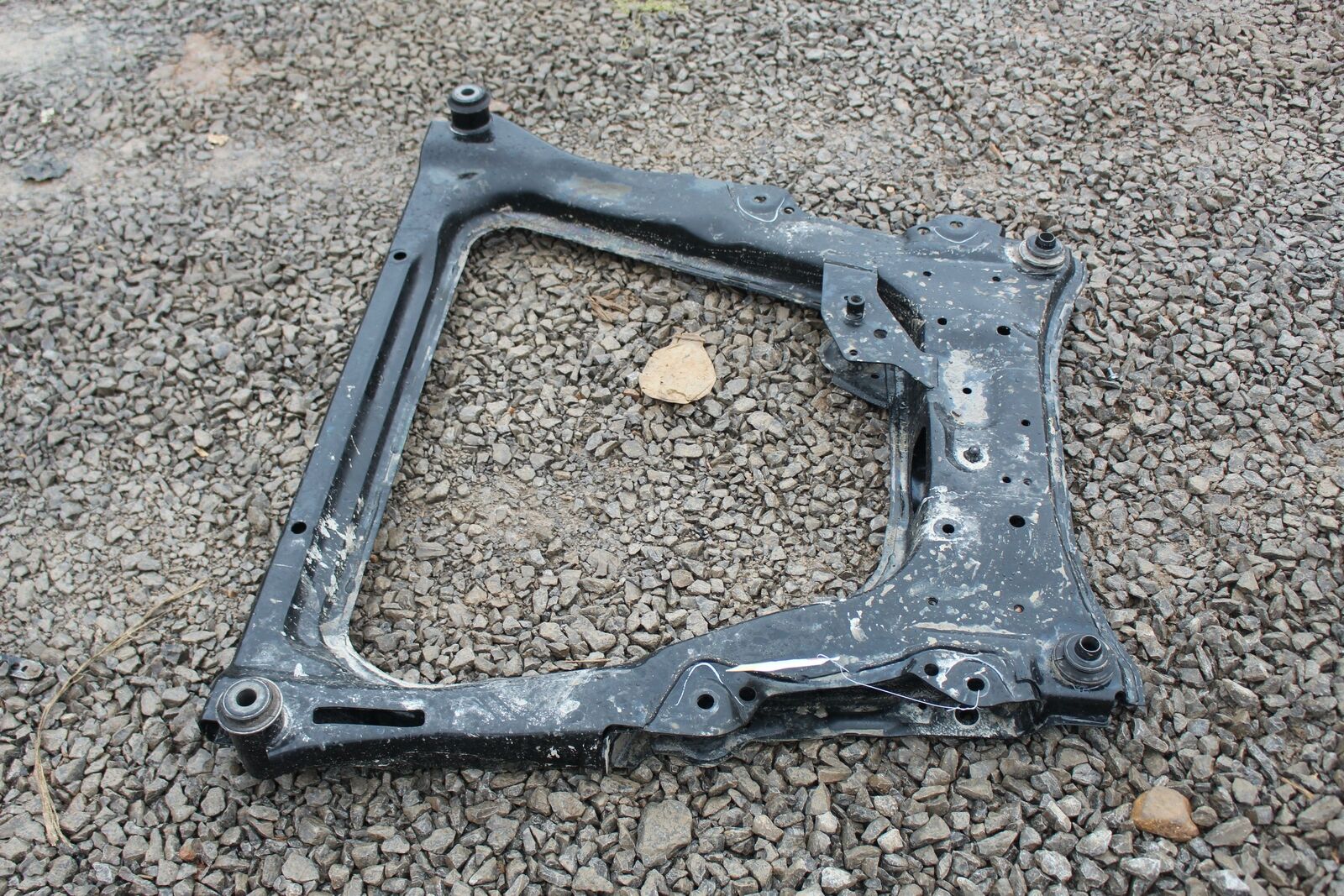 Undercarriage Crossmember Nissan Sentra 17 18 19 – Advance Auto Salvage