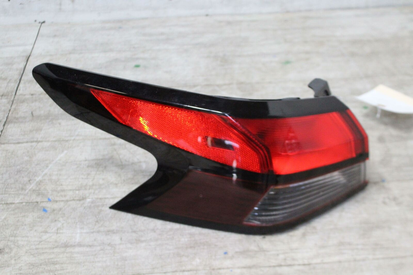 Tail Light Assembly NISSAN VERSA Left 20