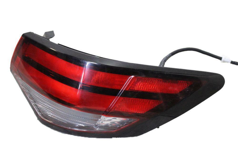 Tail Light Assembly NISSAN SENTRA Right 20