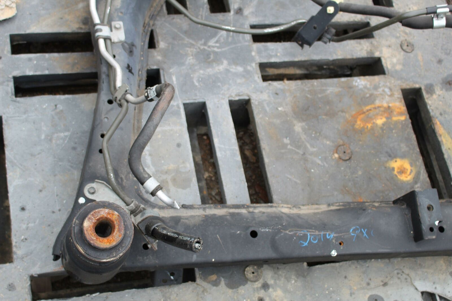 Undercarriage Crossmember INFINITI QX60 14