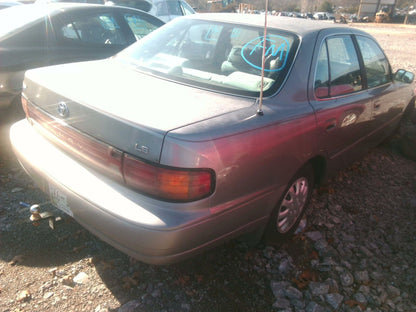 Tail Light Assembly TOYOTA CAMRY Right 92 93 94