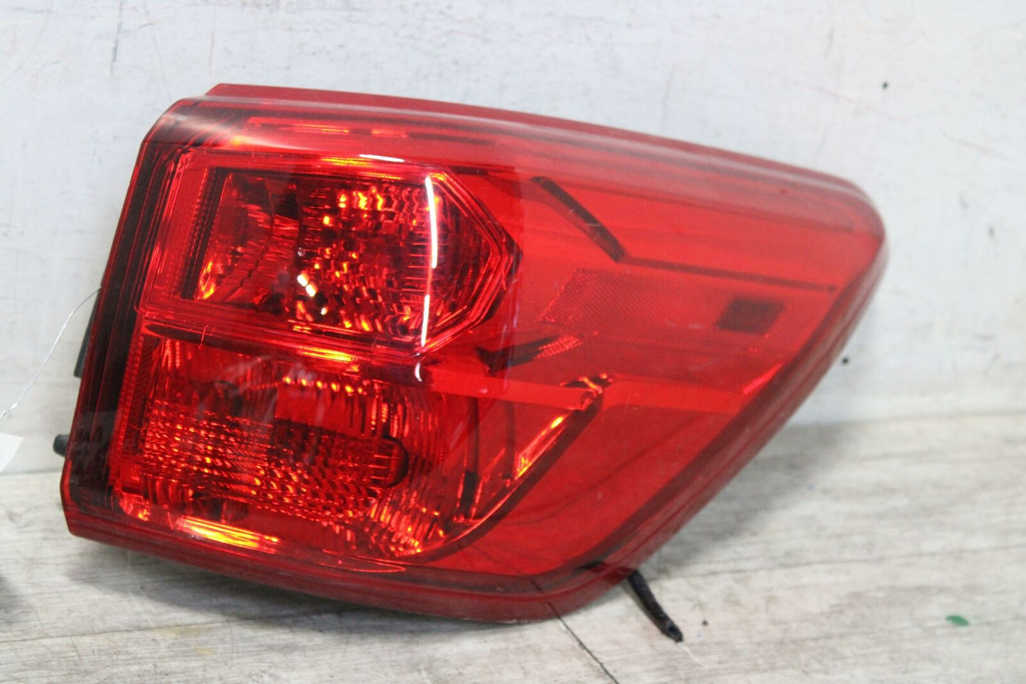 Tail Light Assembly NISSAN PATHFINDER Right 17 18 19 20