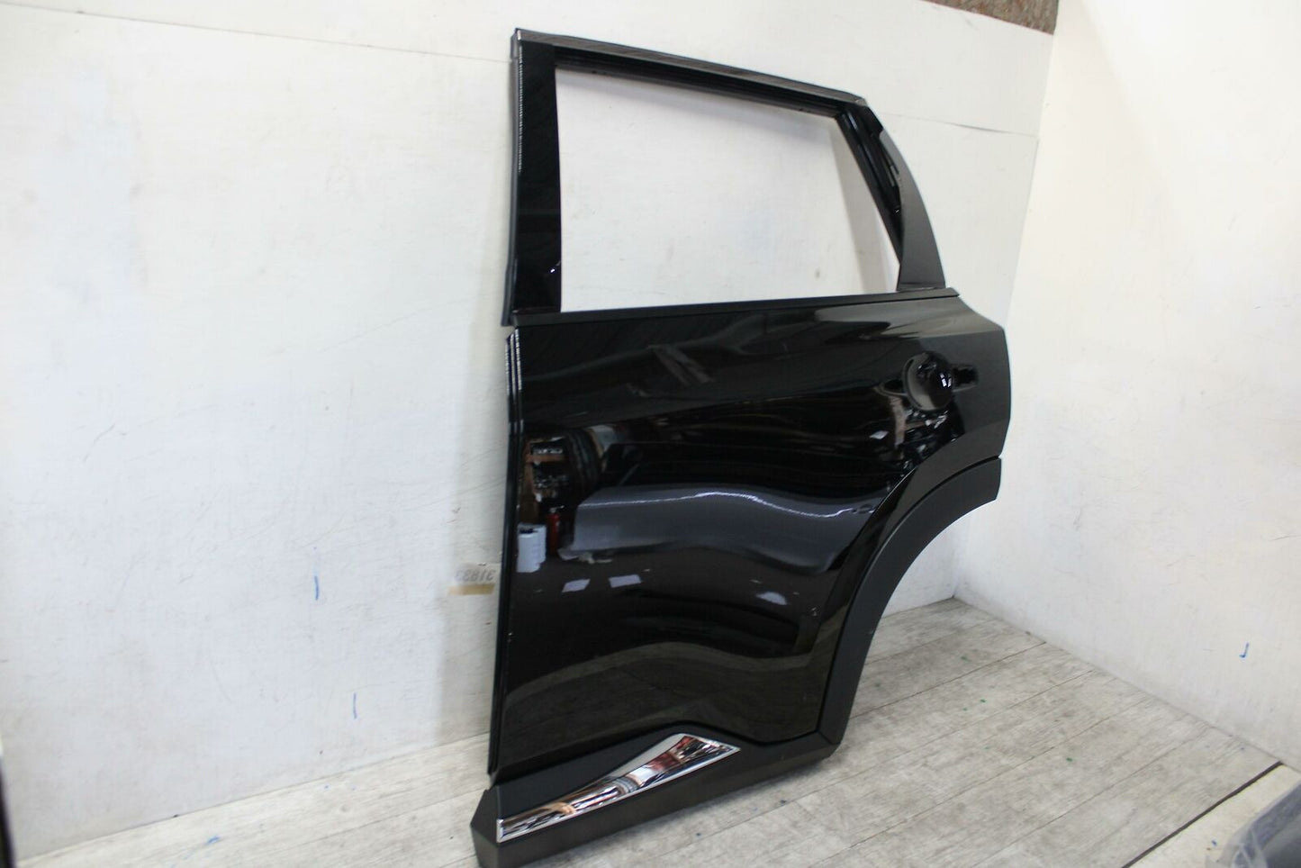 Rear Door ROGUE EXCEPT SPORT Left 21