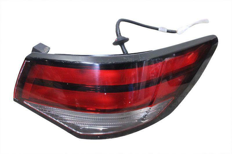 Tail Light Assembly NISSAN SENTRA Right 20