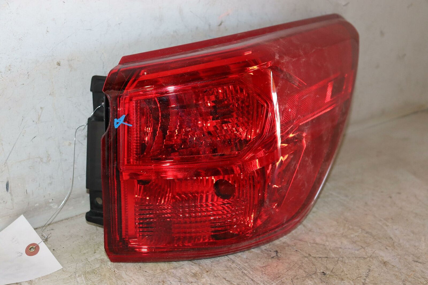 Tail Light Assembly NISSAN PATHFINDER Right 17 18 19 20