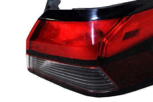 Tail Light Assembly NISSAN VERSA Right 20