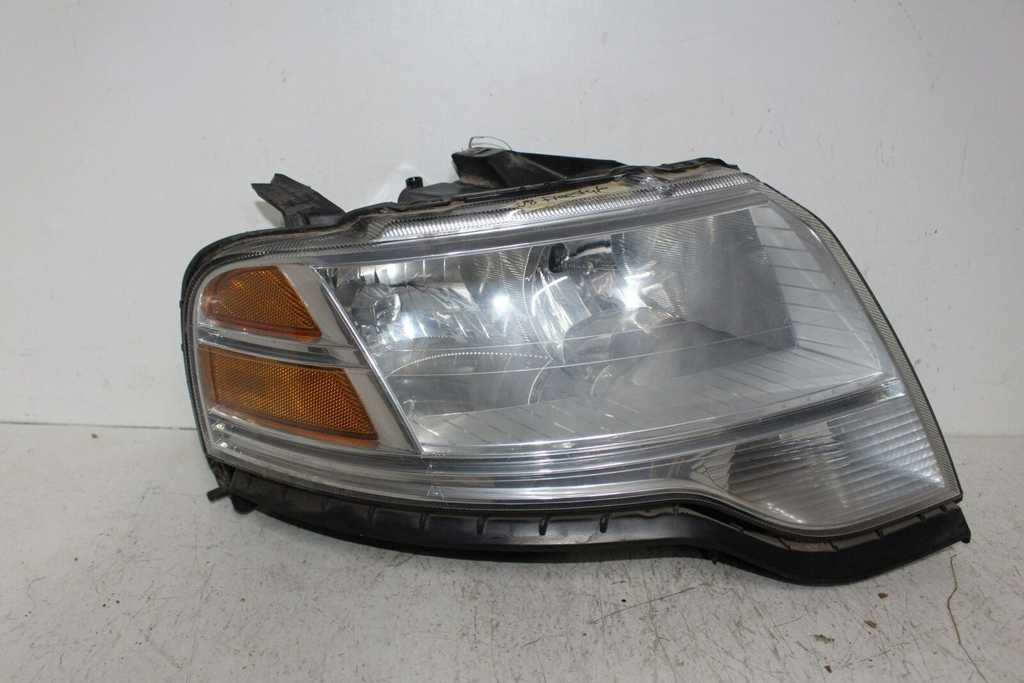 Headlamp Assembly FORD FREESTAR Right 08