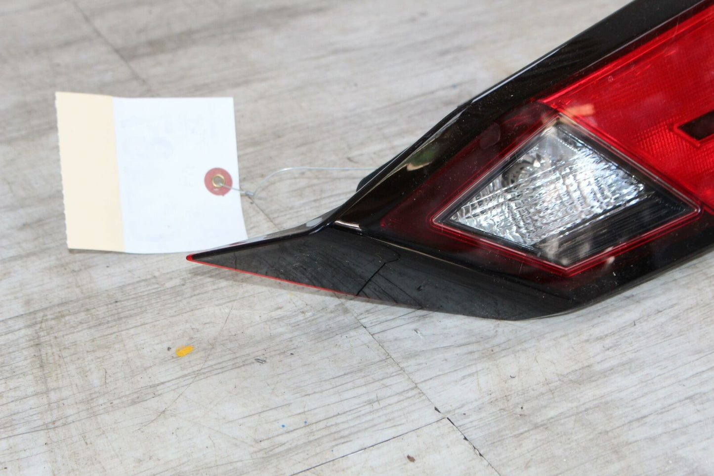 Tail Light Assembly NISSAN ALTIMA Right 19 20