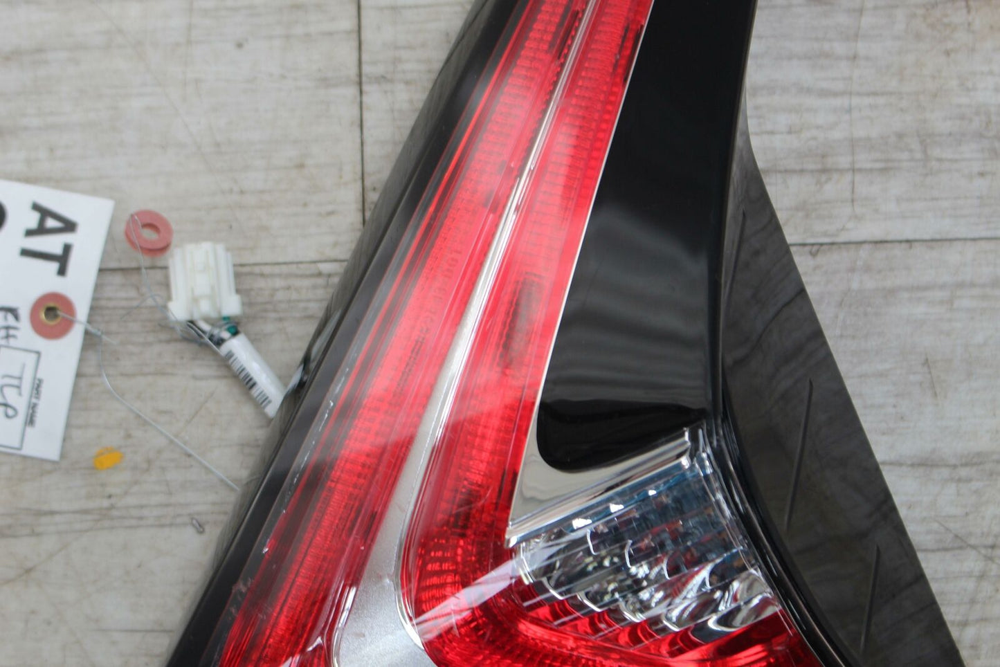 Tail Light Assembly NISSAN MURANO Right 15 16 17 18