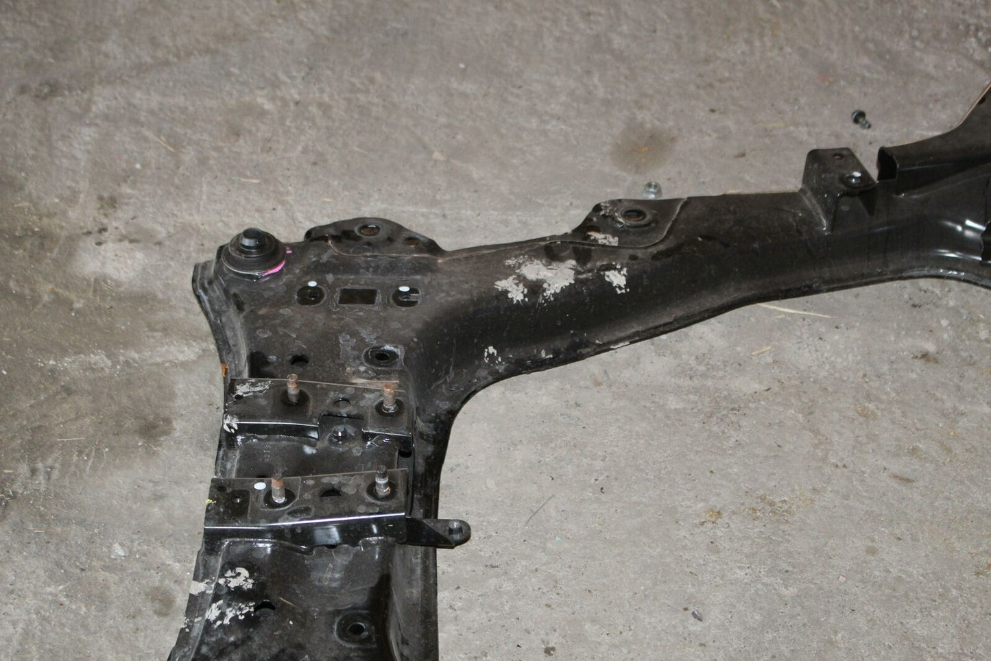 Undercarriage Crossmember NISSAN LEAF 18 19