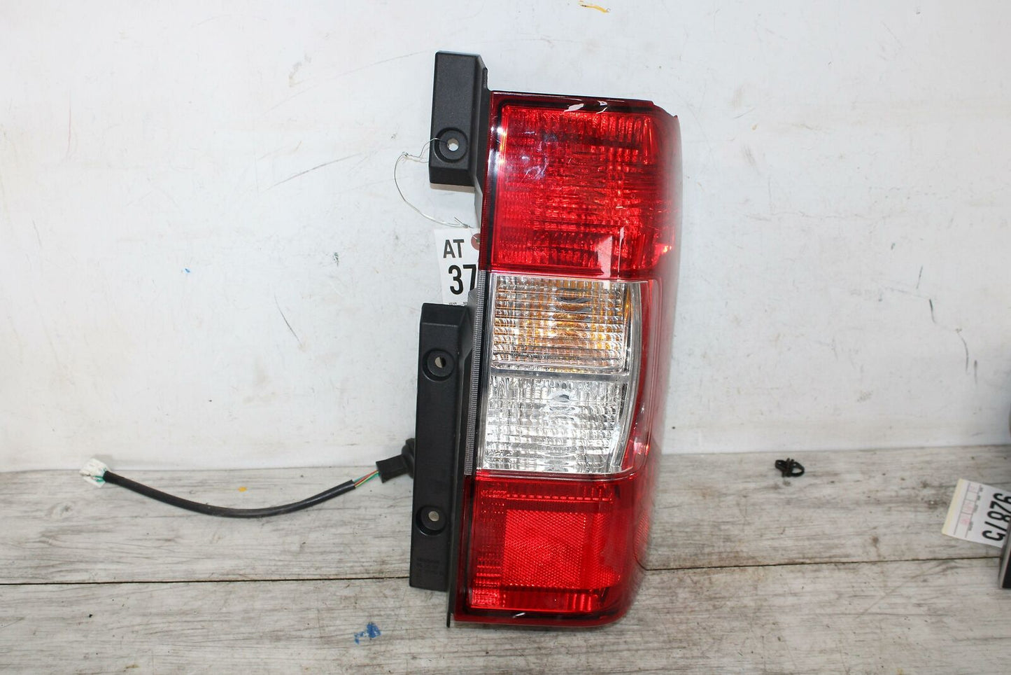 Tail Light Assembly NISSAN NV 3500 Right 12 13 14 15 16 17 18 19 20