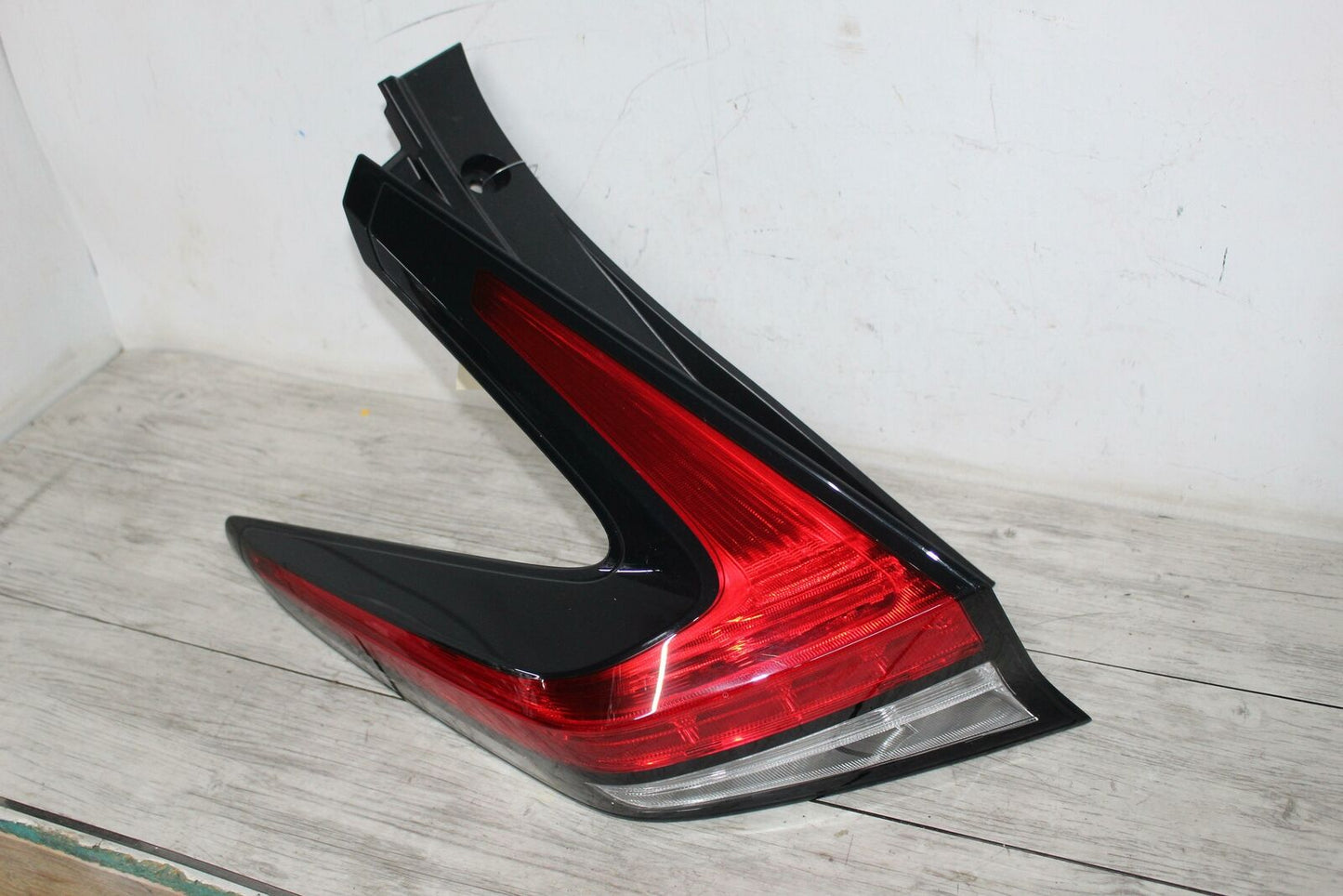 Tail Light Assembly NISSAN LEAF Left 18 19 20