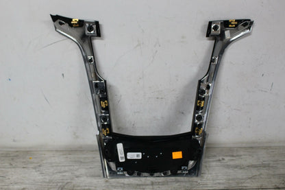 Radio Face Plate ESCALADE ESV 15