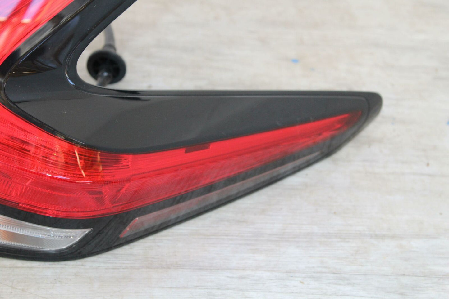 Tail Light Assembly NISSAN LEAF Right 18 19 20