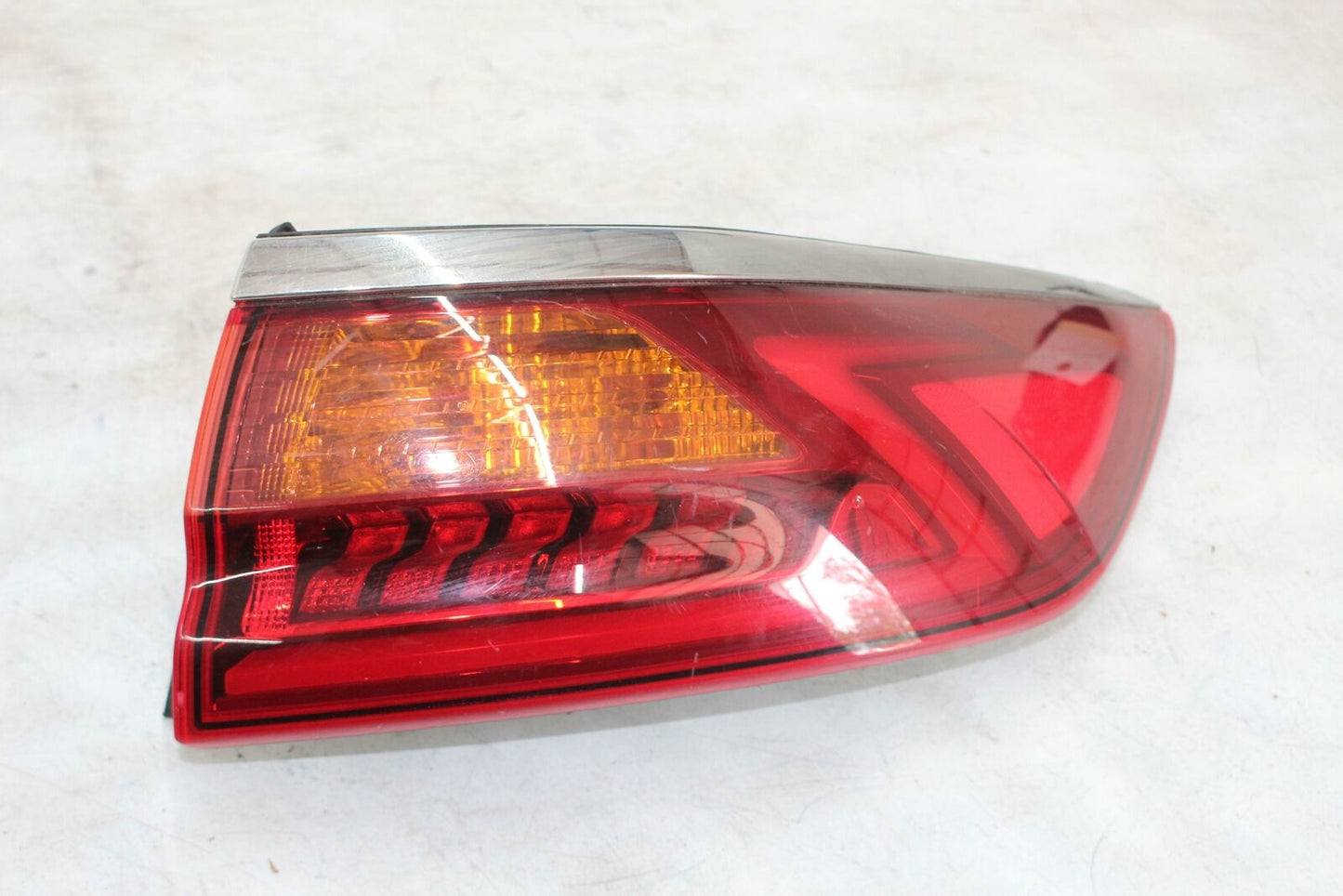 Tail Light Assembly KIA CADENZA Right 17 18 19