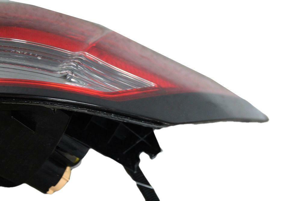 Tail Light Assembly NISSAN SENTRA Right 20