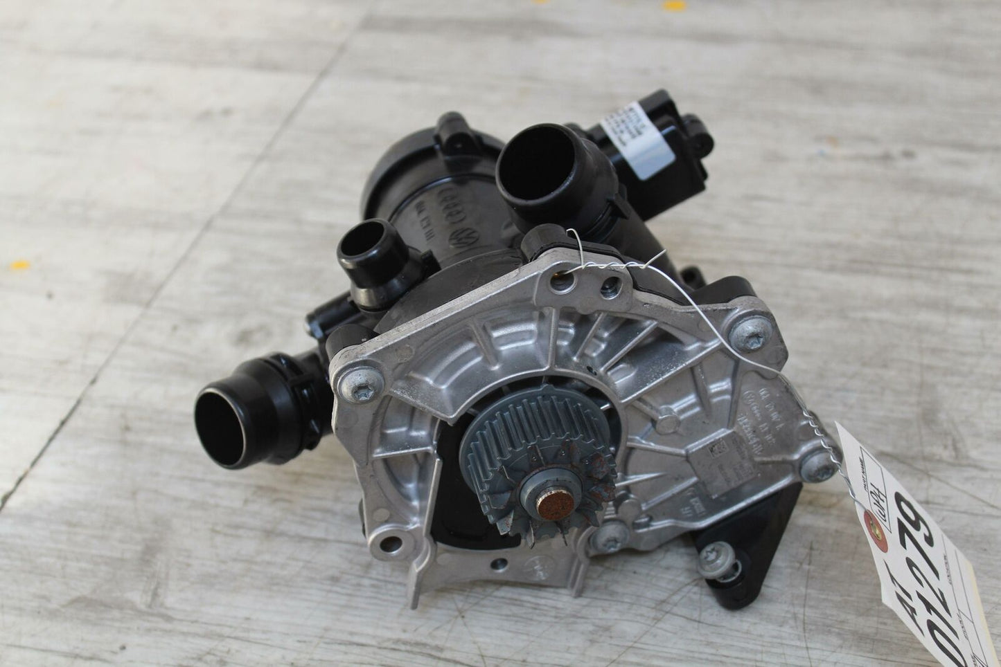 Water Pump Housing AUDI A4 Right 17