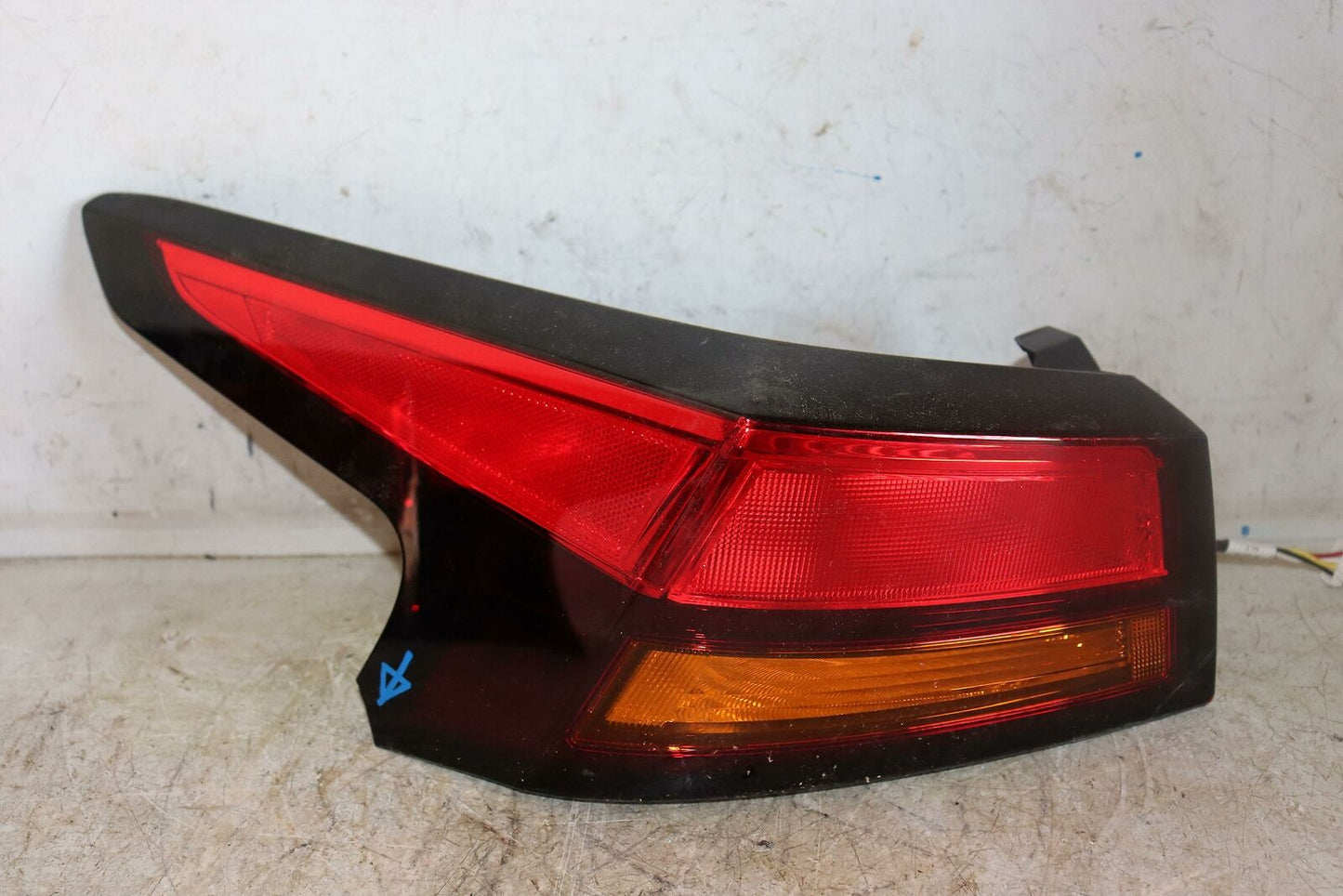 Tail Light Assembly NISSAN ALTIMA Left 19 20