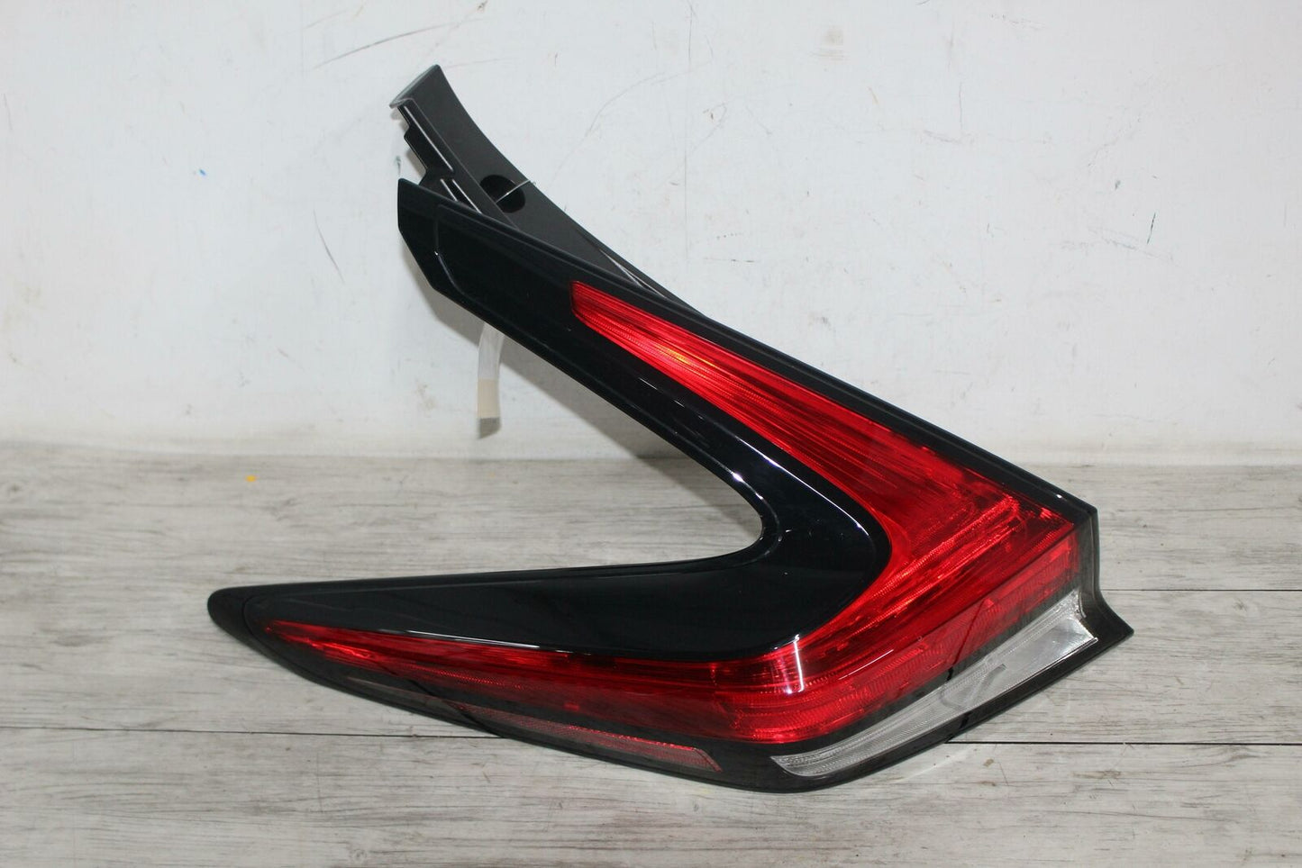 Tail Light Assembly NISSAN LEAF Left 18 19 20