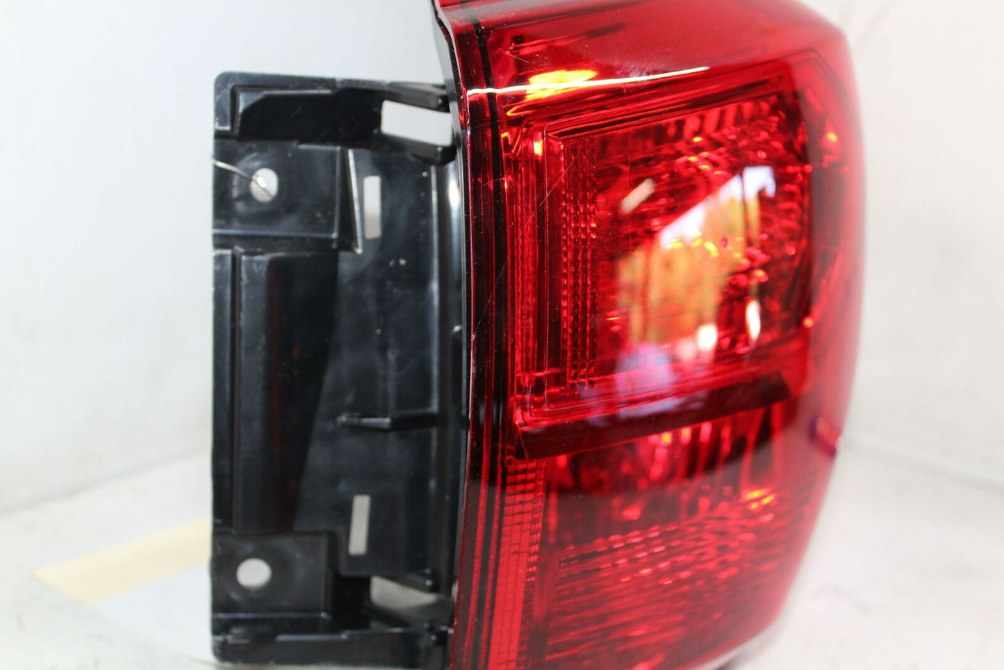 Tail Light Assembly NISSAN PATHFINDER Right 17 18 19 20