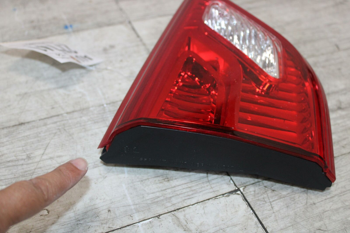 Tail Light Assembly NISSAN PATHFINDER Left 17 18 19 20