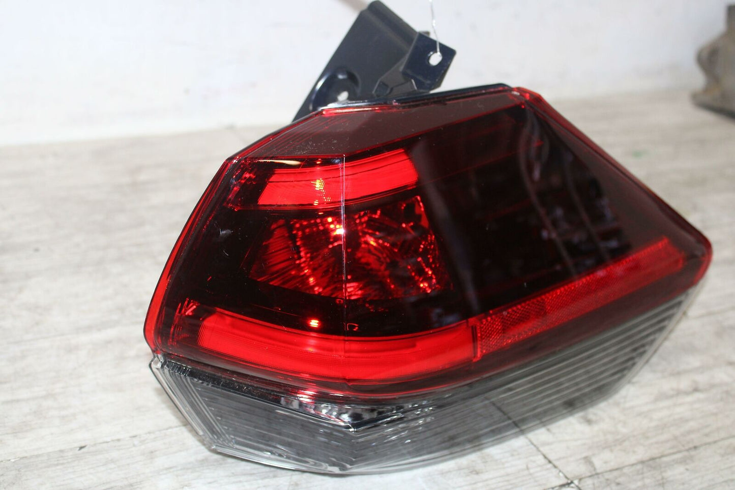 Tail Light Assembly ROGUE EXCEPT SPORT Right 17 18 19 20