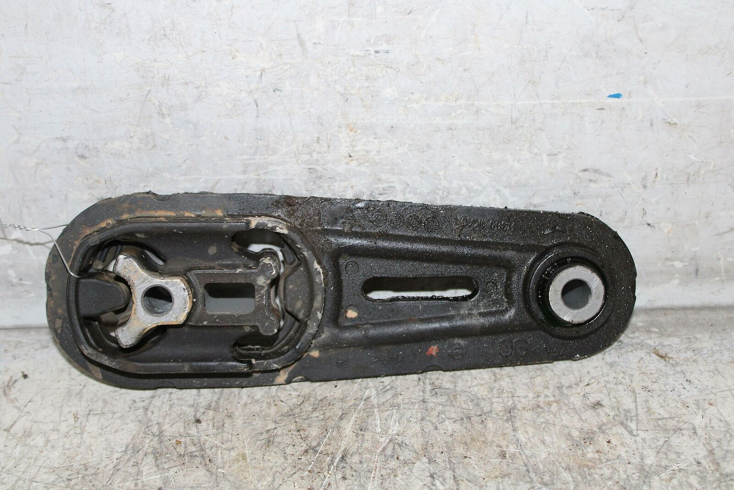 Transmission Mount NISSAN KICKS 21