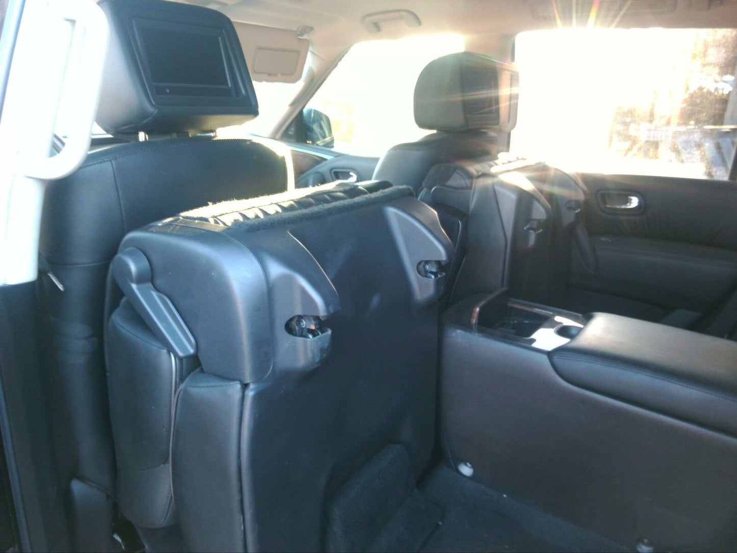 Rear Seat INFINITI QX56 13