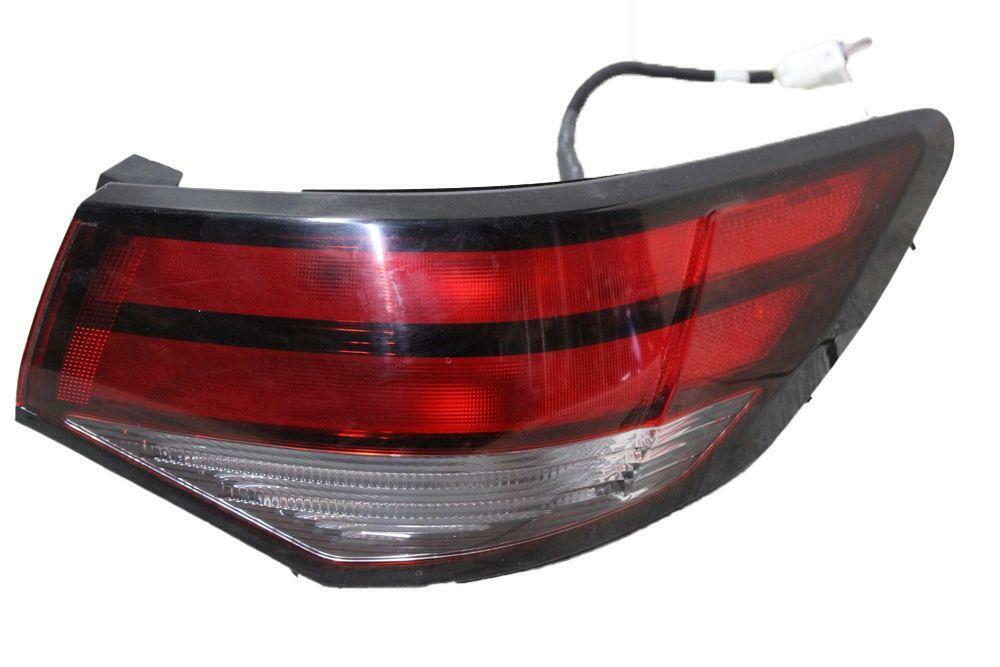 Tail Light Assembly NISSAN SENTRA Right 20