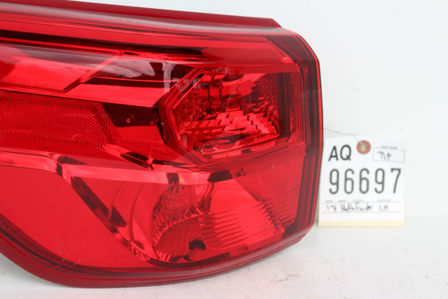 Tail Light Assembly NISSAN PATHFINDER Left 17 18 19 20