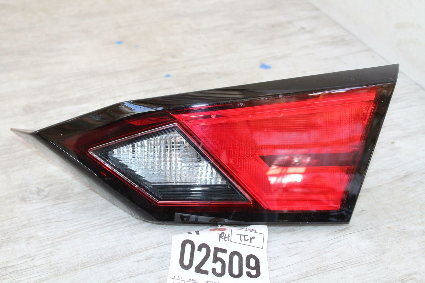 Tail Light Assembly NISSAN ALTIMA Right 19 20