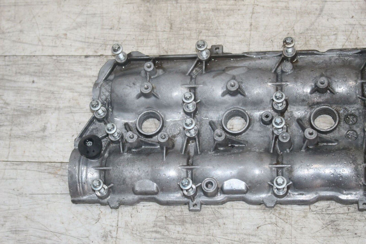 Valve Cover MERCEDES GL CLASS 09