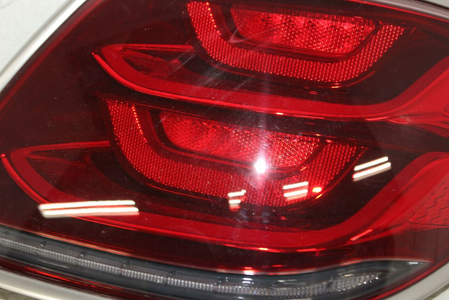 Tail Light Assembly KIA K900 Right 19