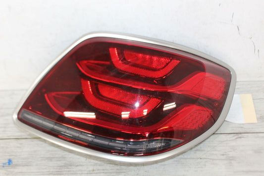 Tail Light Assembly KIA K900 Right 19