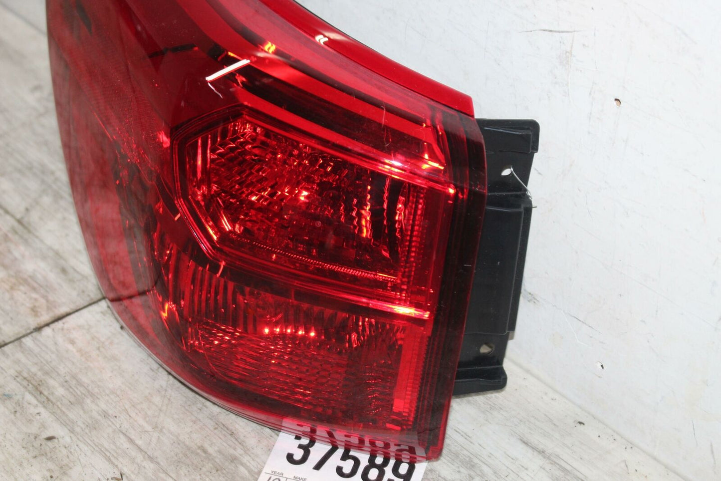 Tail Light Assembly NISSAN PATHFINDER Left 17 18 19 20