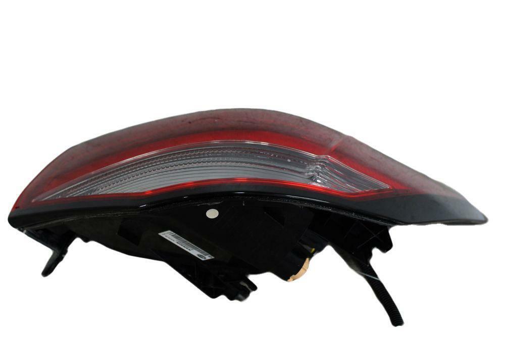 Tail Light Assembly NISSAN SENTRA Right 20