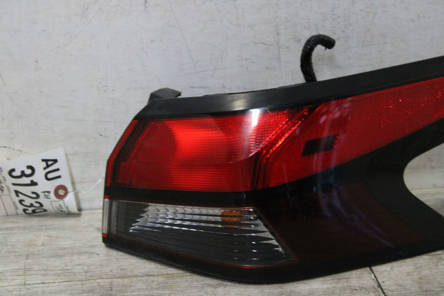 Tail Light Assembly NISSAN VERSA Right 20