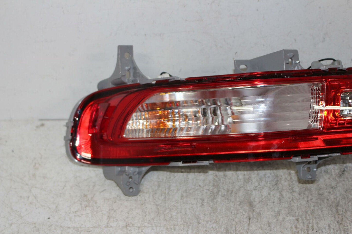 Tail Light Assembly KIA SPORTAGE Right 17 18 19