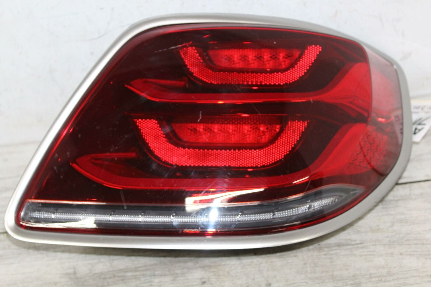 Tail Light Assembly KIA K900 Right 19