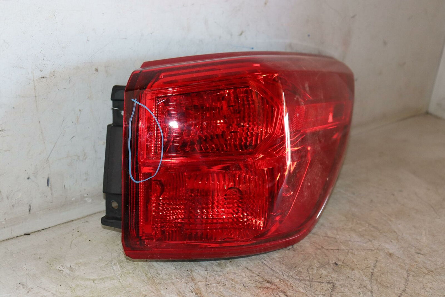 Tail Light Assembly NISSAN PATHFINDER Right 17 18 19 20