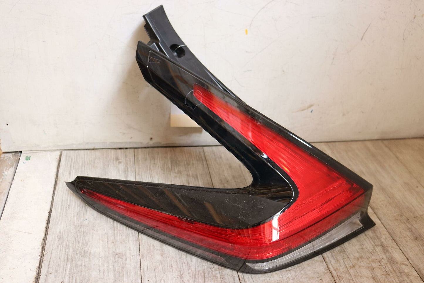 Tail Light Assembly NISSAN LEAF Left 18 19 20