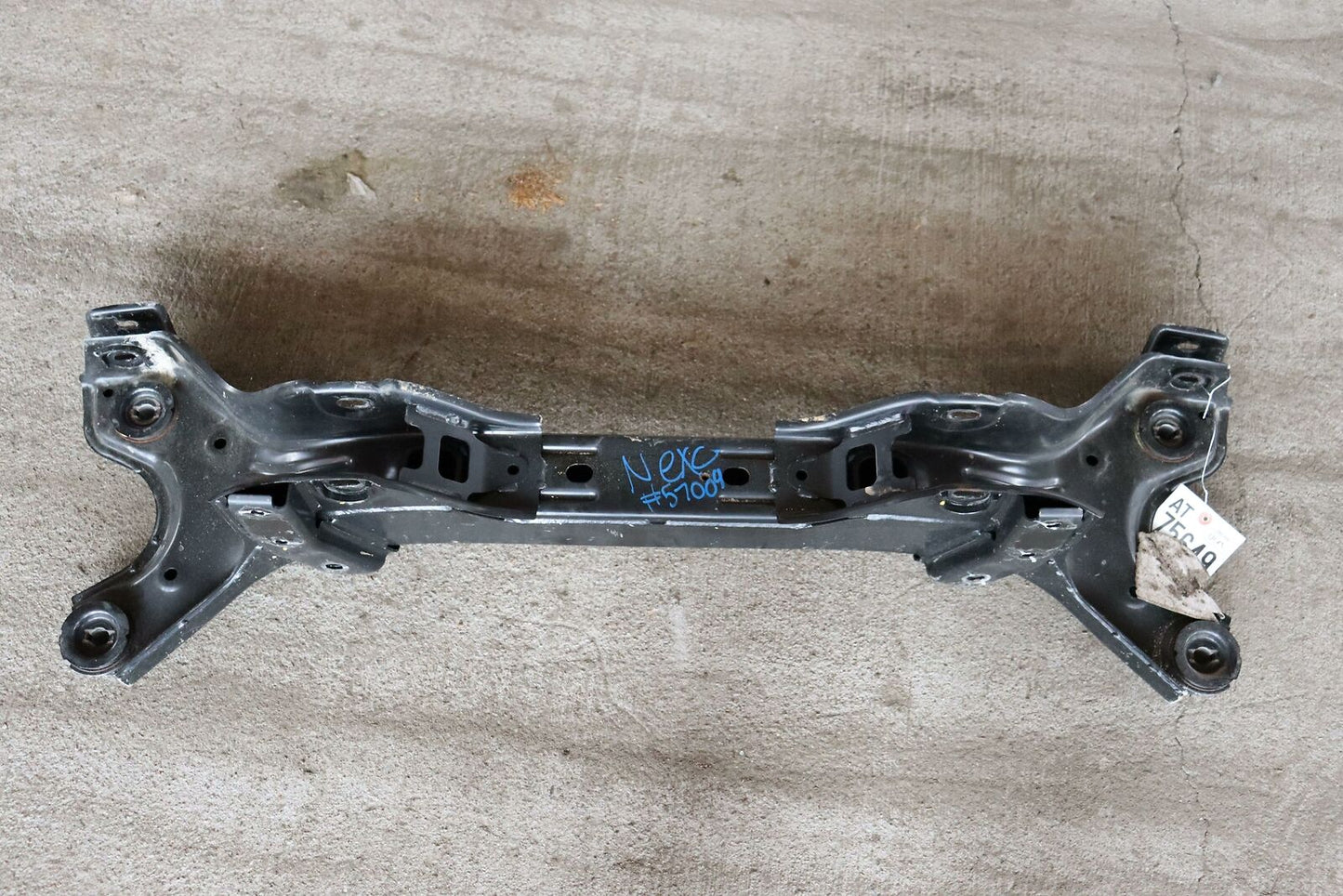 Undercarriage Crossmember NEXO 19