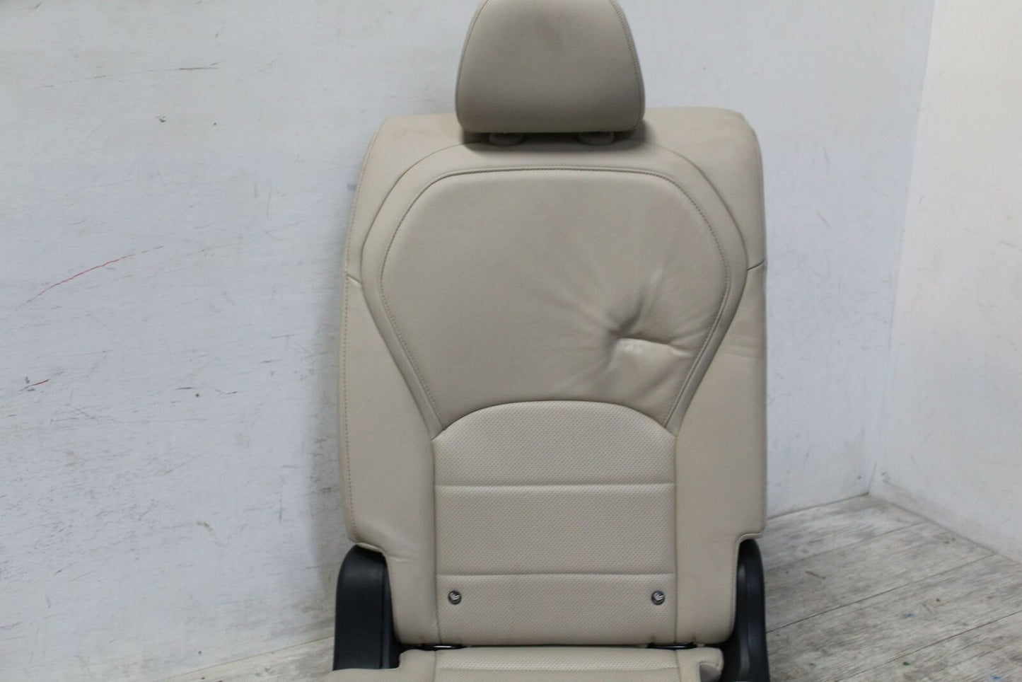 Rear Seat INFINITI QX50 19