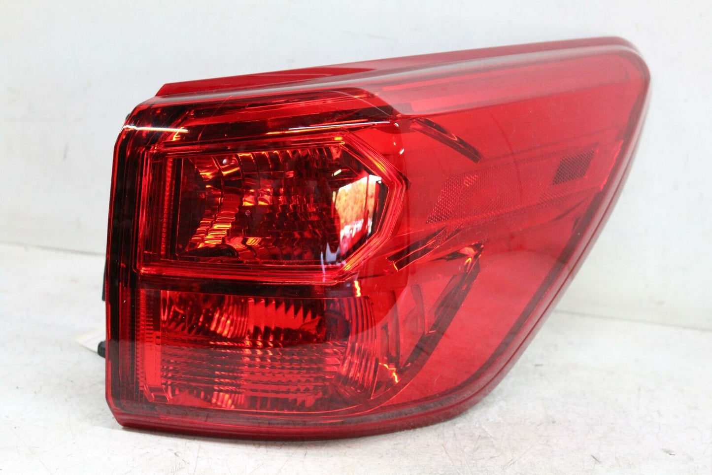 Tail Light Assembly NISSAN PATHFINDER Right 17 18 19 20