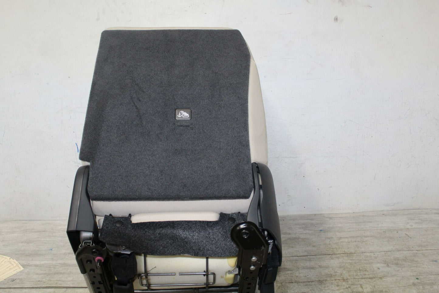 Rear Seat INFINITI QX50 19