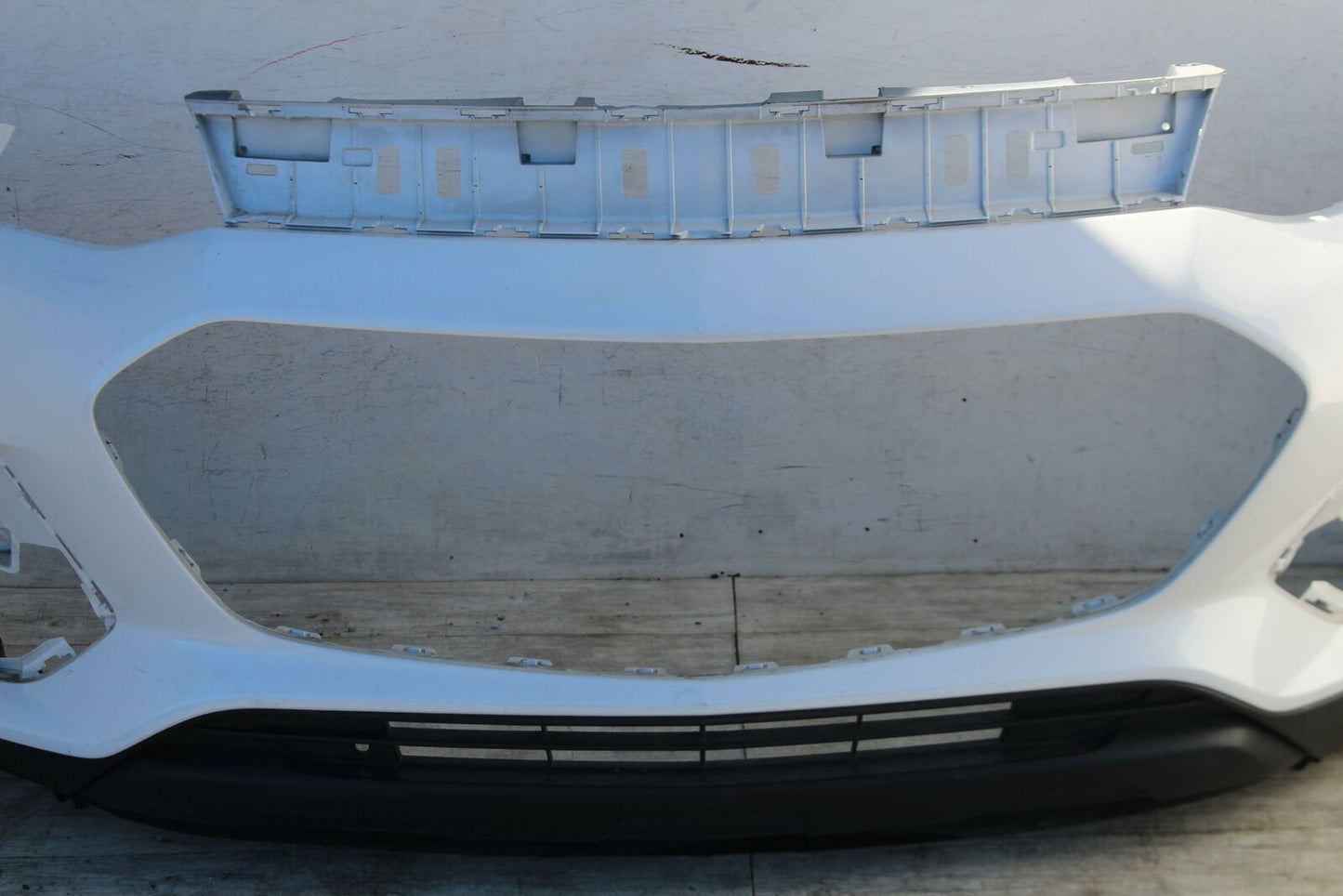 Front Bumper Assy. CHEVY TRAX 17 18 19 20