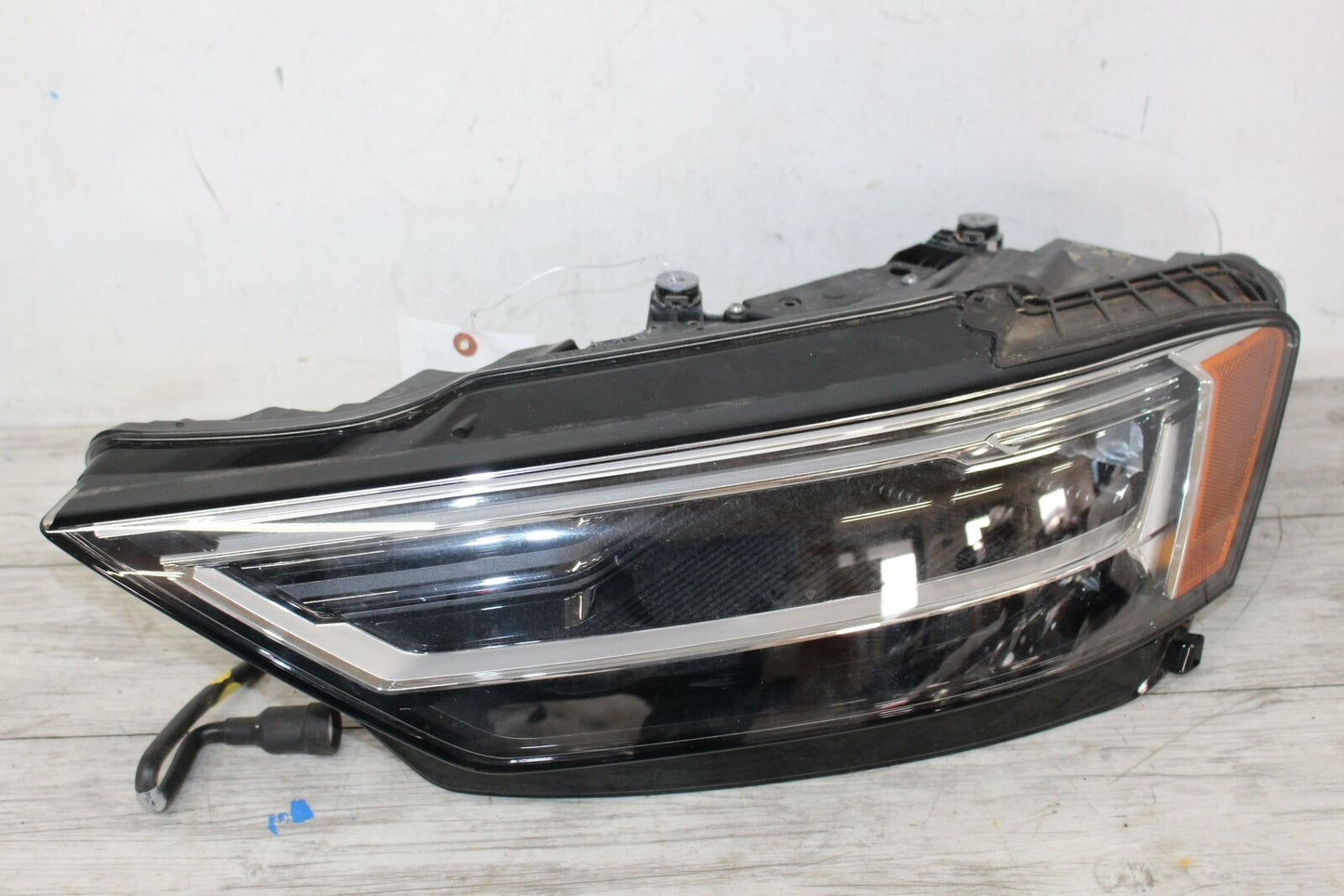 Headlamp Assembly AUDI A8 Left 19 20