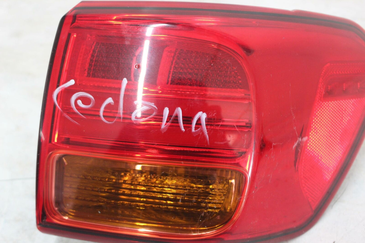 Tail Light Assembly KIA SEDONA Right 16 17 18