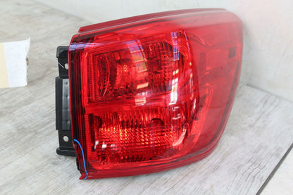 Tail Light Assembly NISSAN PATHFINDER Right 17 18 19 20